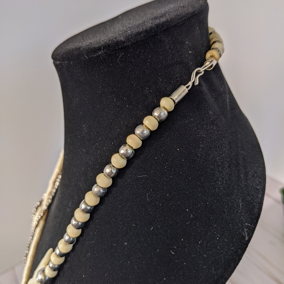 Wooden Animal Necklace - Picture 6 of 7